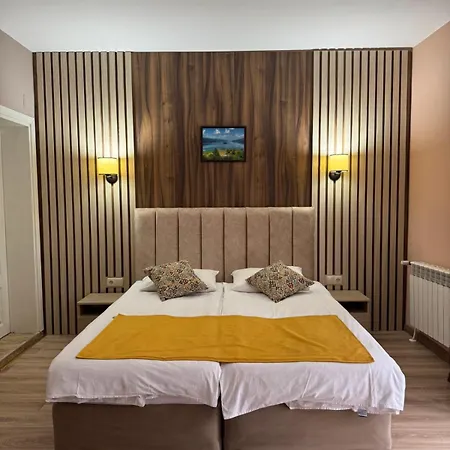 Pensión ивелия 3*