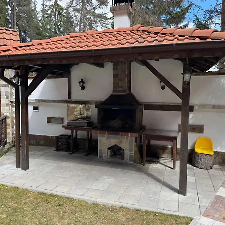 ивелия Pensión 3*